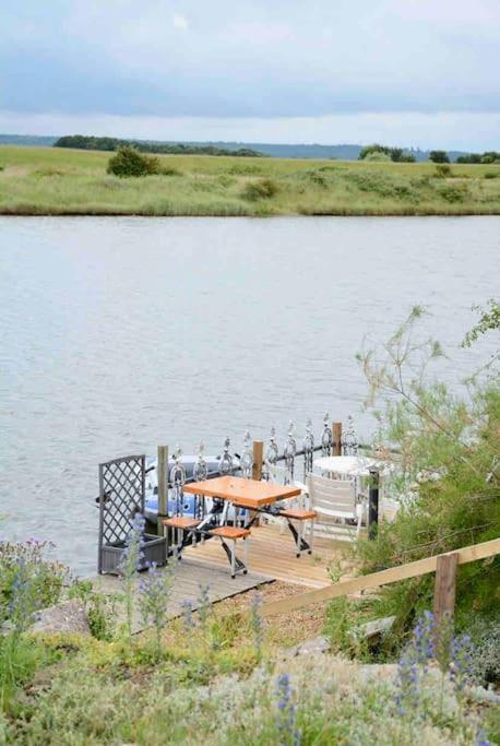 A Unique, Off-Grid Eco Friendly Beach House. Wolferton  Exteriör bild